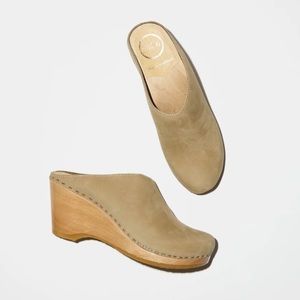 No. 6 New School Clog in Celery